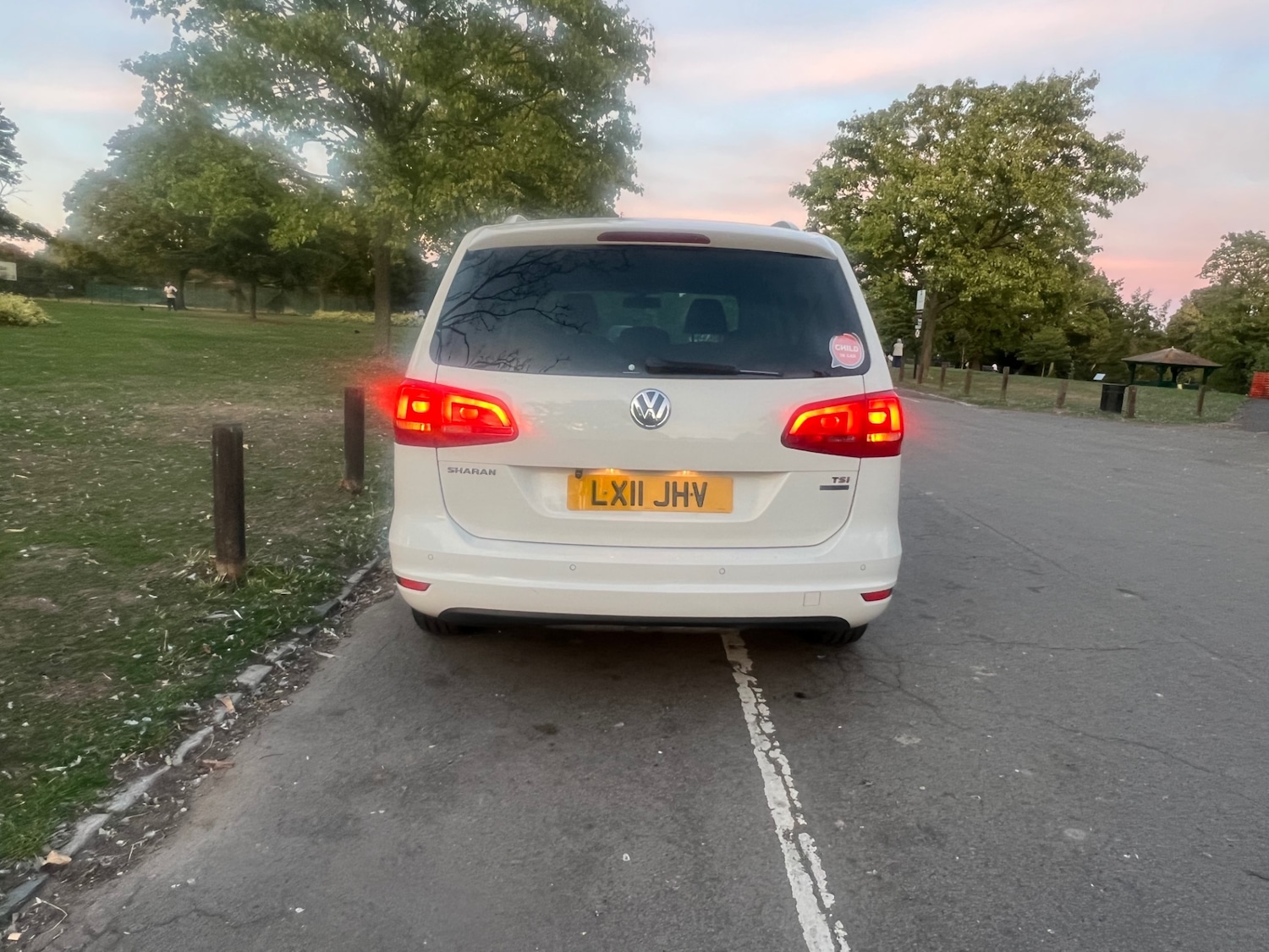 Used Volkswagen Sharan 2011 for sale - 76070529: Photo 5