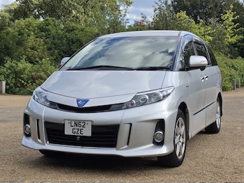 Used Toyota Estima 2012 for sale - 79365293: Photo