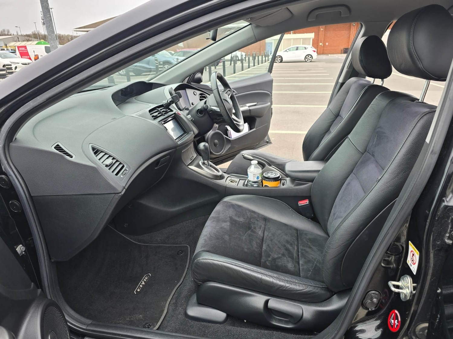 Used Honda Civic 2011 for sale - 77992052: Photo 17