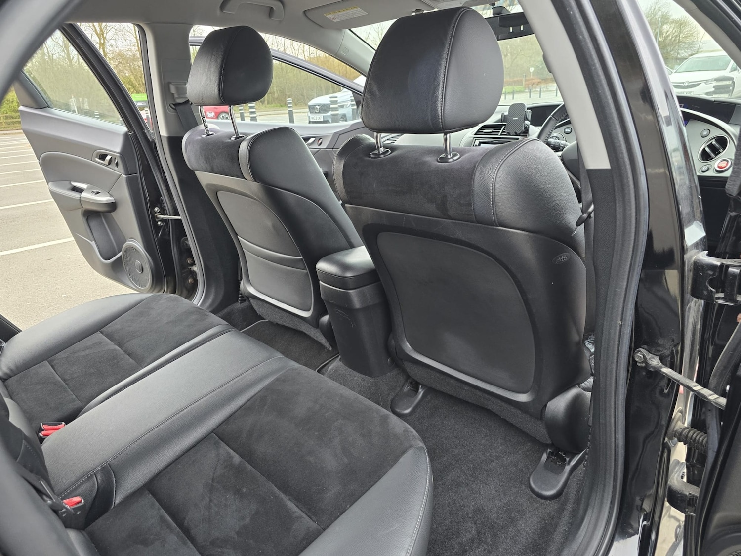 Used Honda Civic 2011 for sale - 77992052: Photo 29