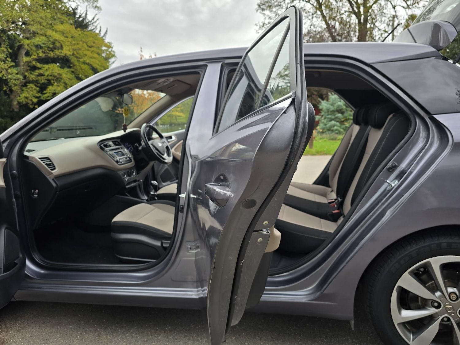 Used Hyundai i20 2015 for sale - 76402248: Photo 21