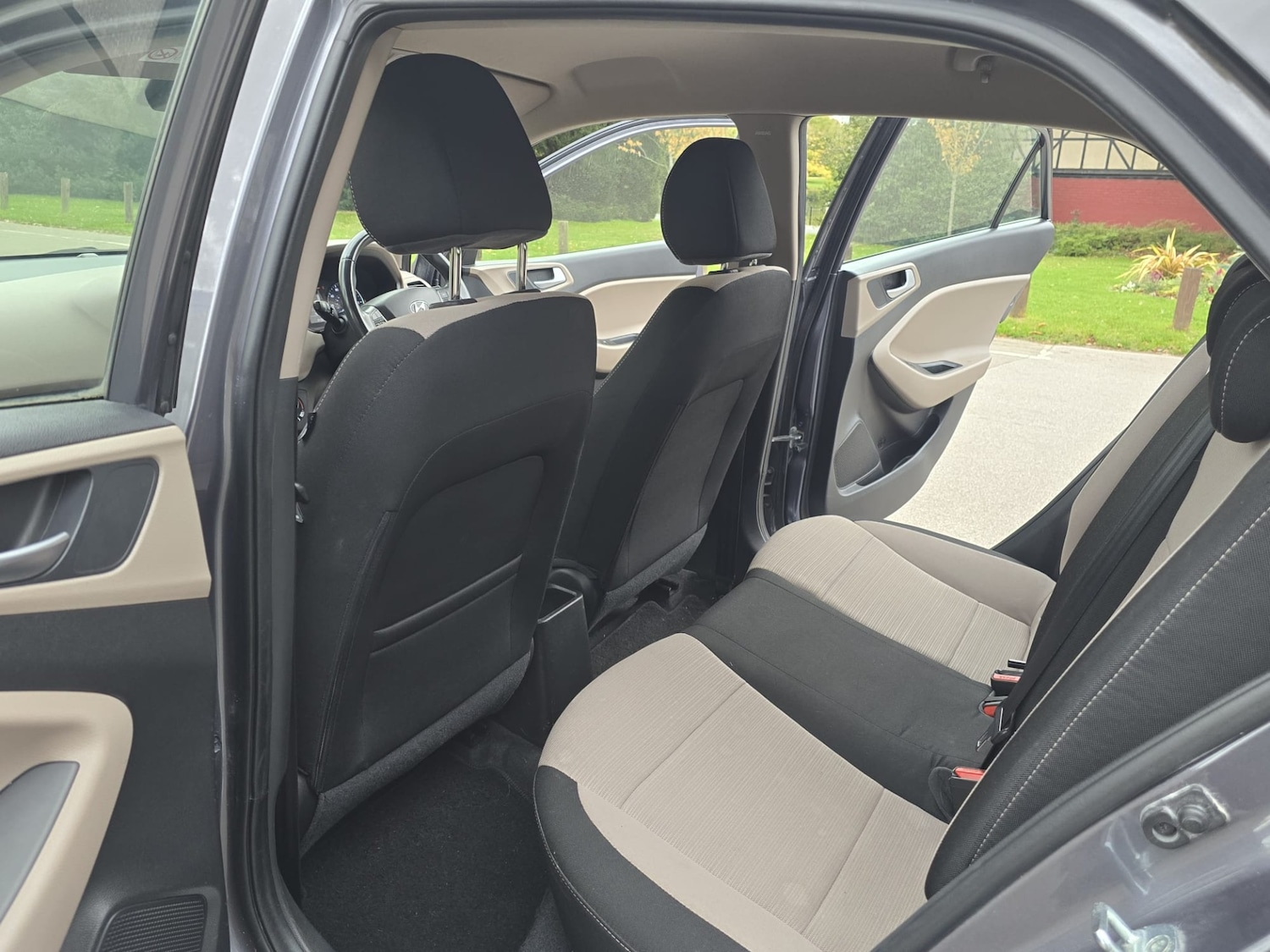 Used Hyundai i20 2015 for sale - 76402248: Photo 25