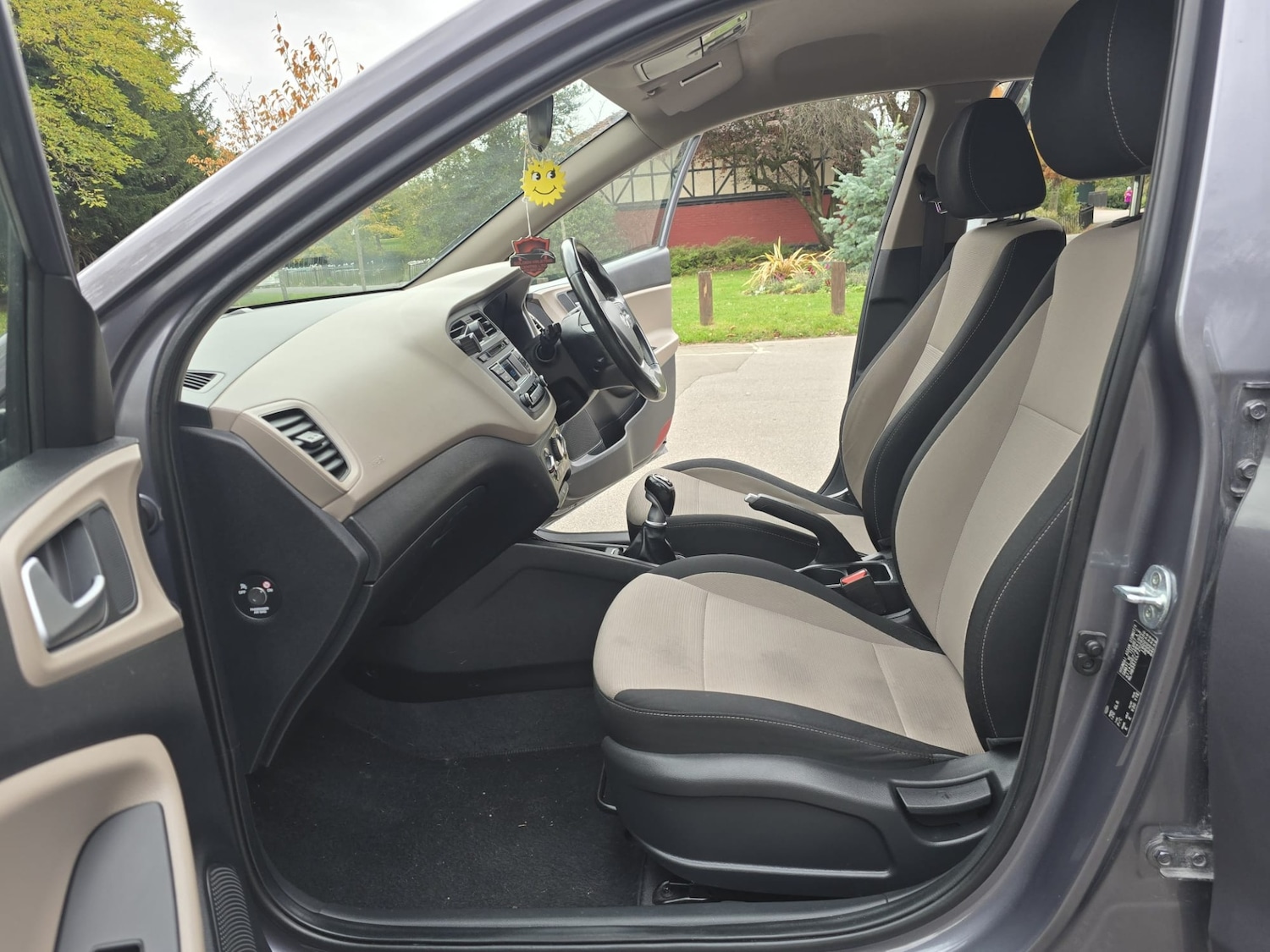 Used Hyundai i20 2015 for sale - 76402248: Photo 27