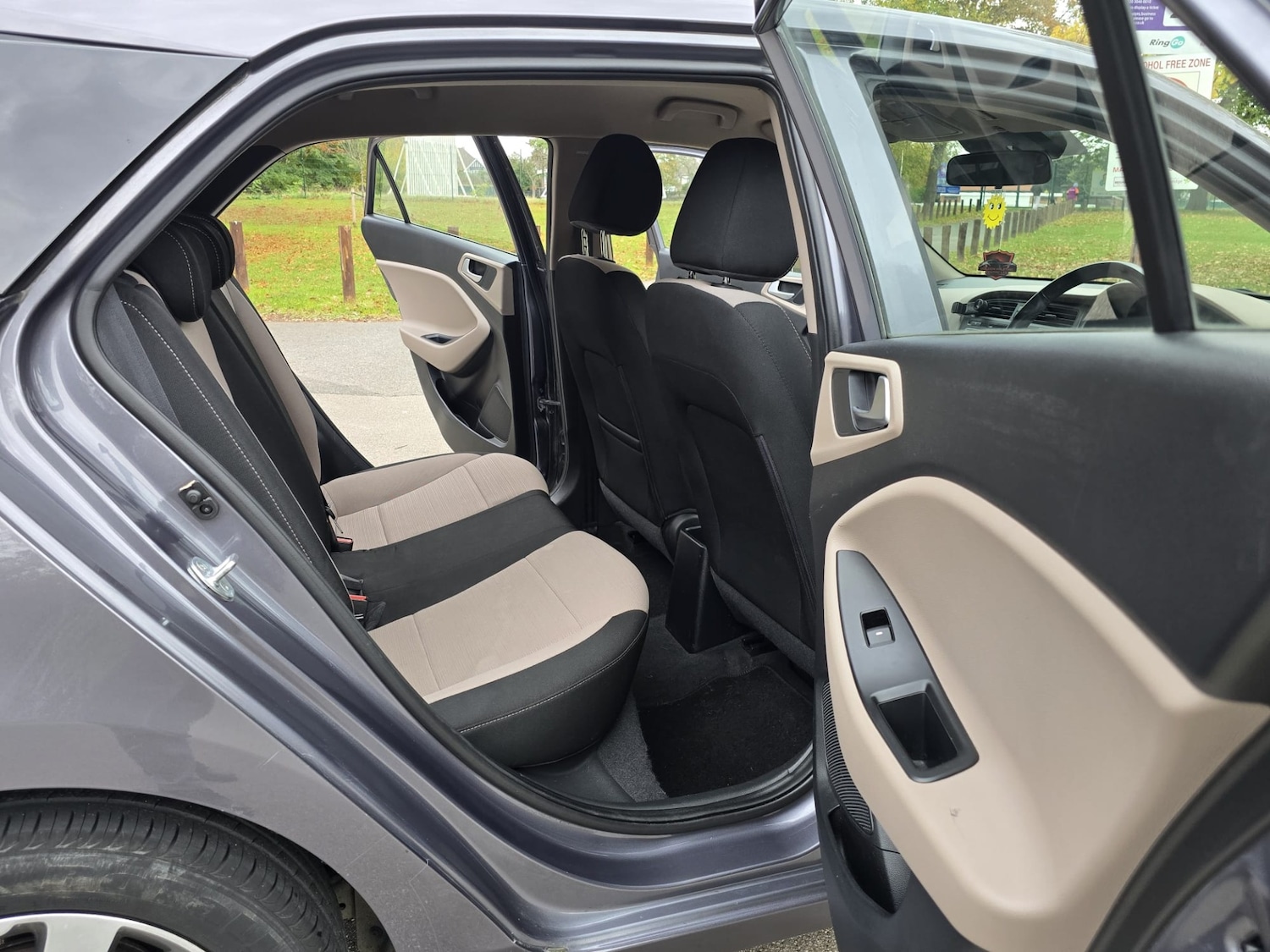 Used Hyundai i20 2015 for sale - 76402248: Photo 32