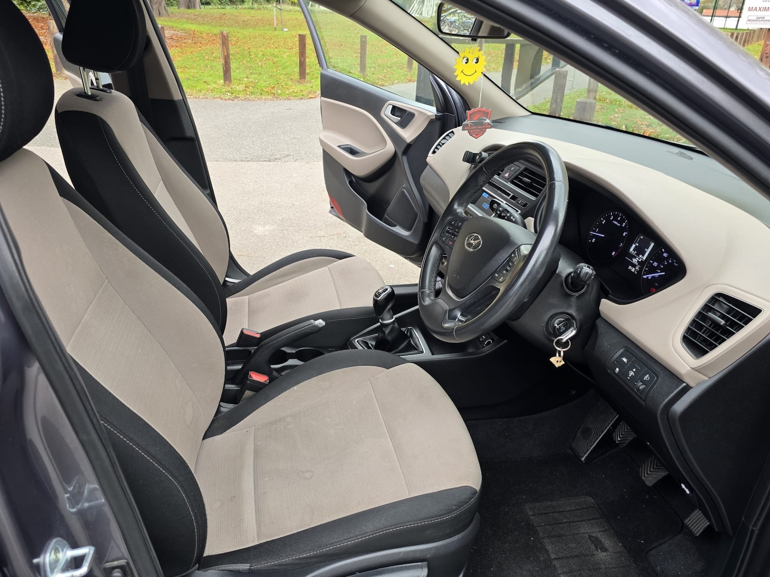 Used Hyundai i20 2015 for sale - 76402248: Photo 38