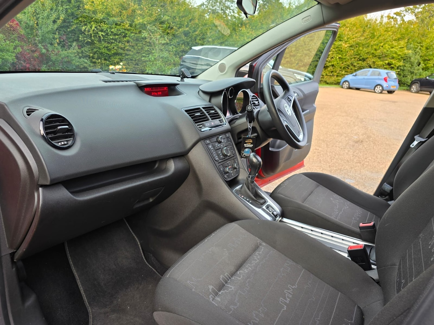 Used Vauxhall Meriva 2016 for sale - 76100765: Photo 33