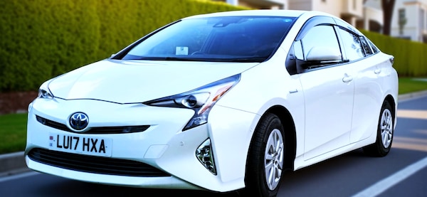 Used Toyota Prius 2024 for sale - 74791334: Photo 2