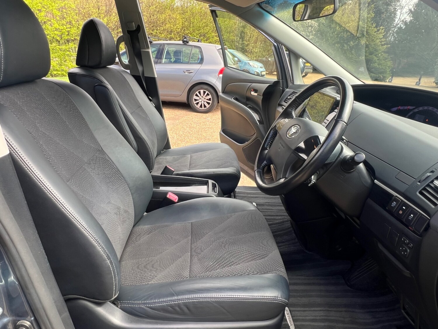 Used Toyota Estima 2016 for sale - 78131878: Photo 38