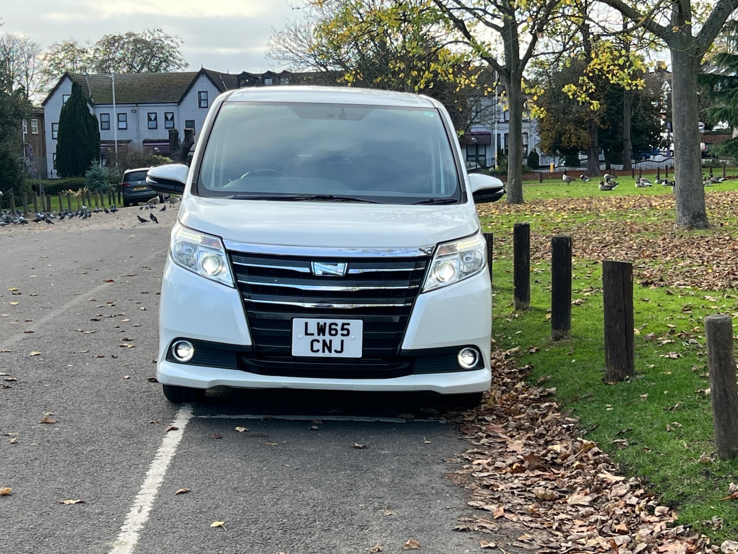 Used Toyota Noah 2015 for sale - 76556712: Photo 10