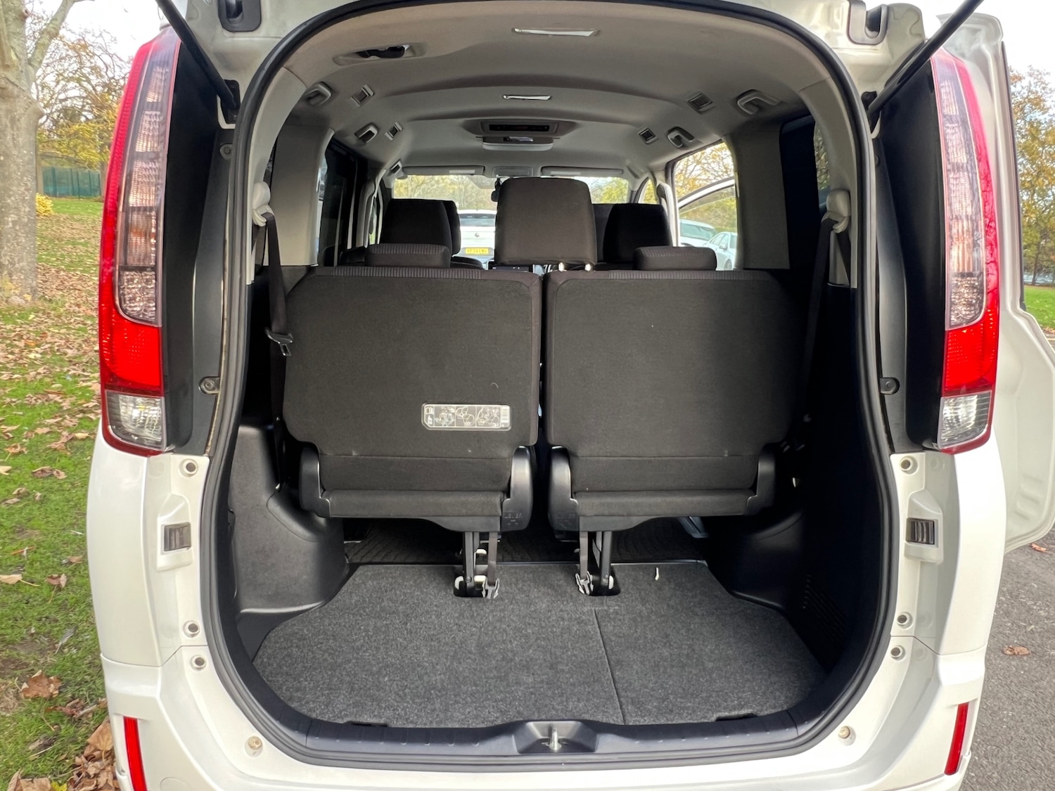 Used Toyota Noah 2015 for sale - 76556712: Photo 20