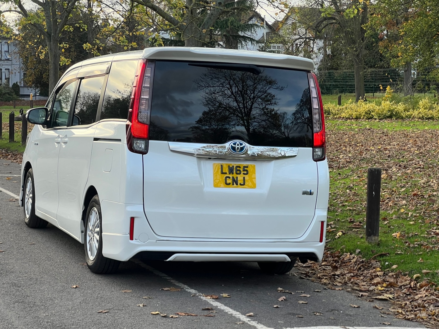 Used Toyota Noah 2015 for sale - 76556712: Photo 35