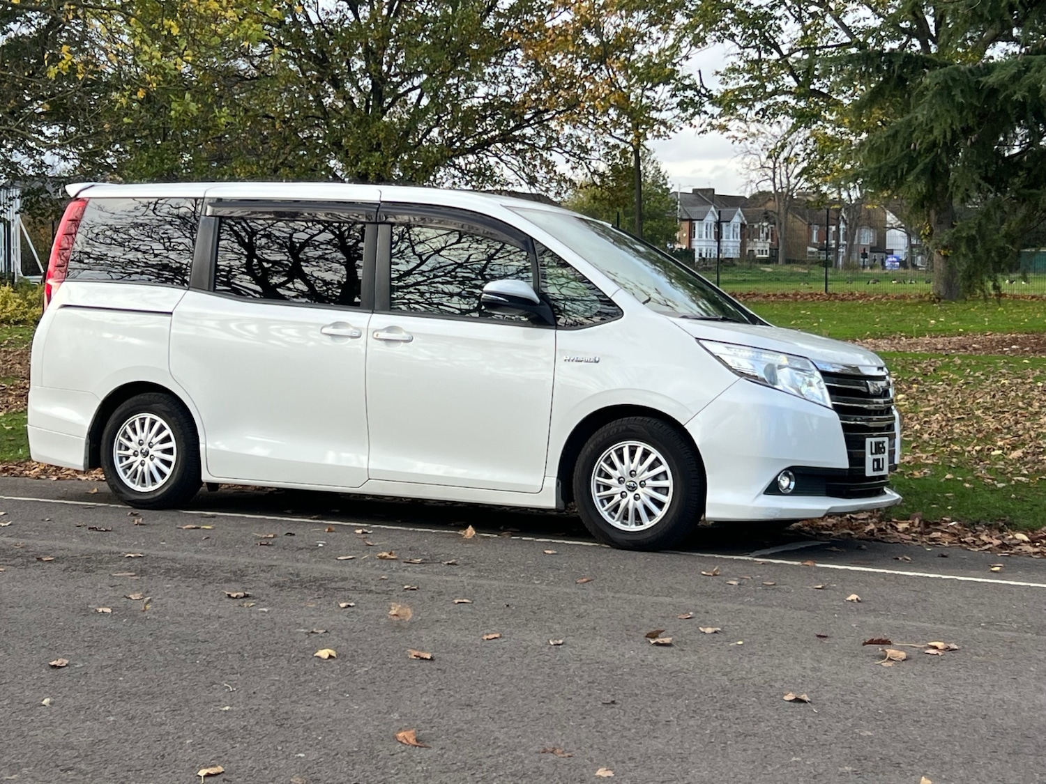 Used Toyota Noah 2015 for sale - 76556712: Photo 42