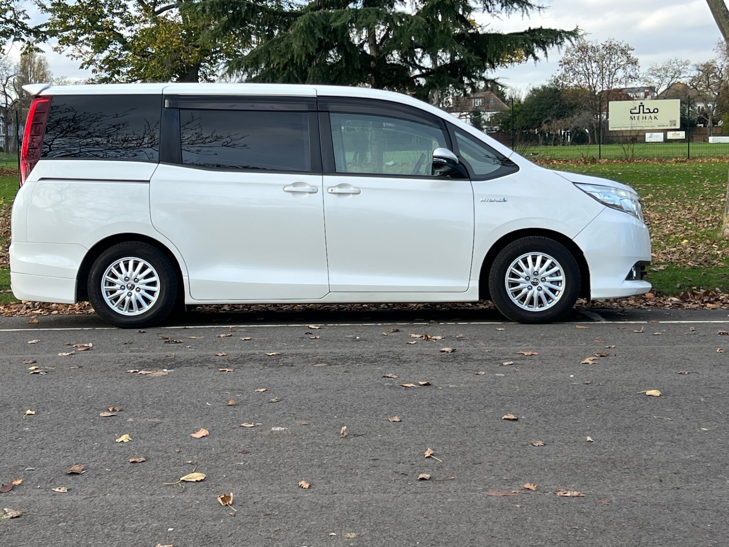 Used Toyota Noah 2015 for sale - 76556712: Photo 45
