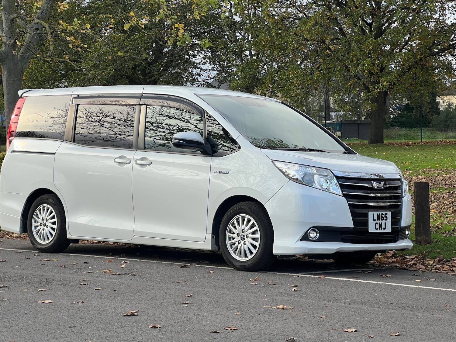Used Toyota Noah 2015 for sale - 76556712: Photo 46