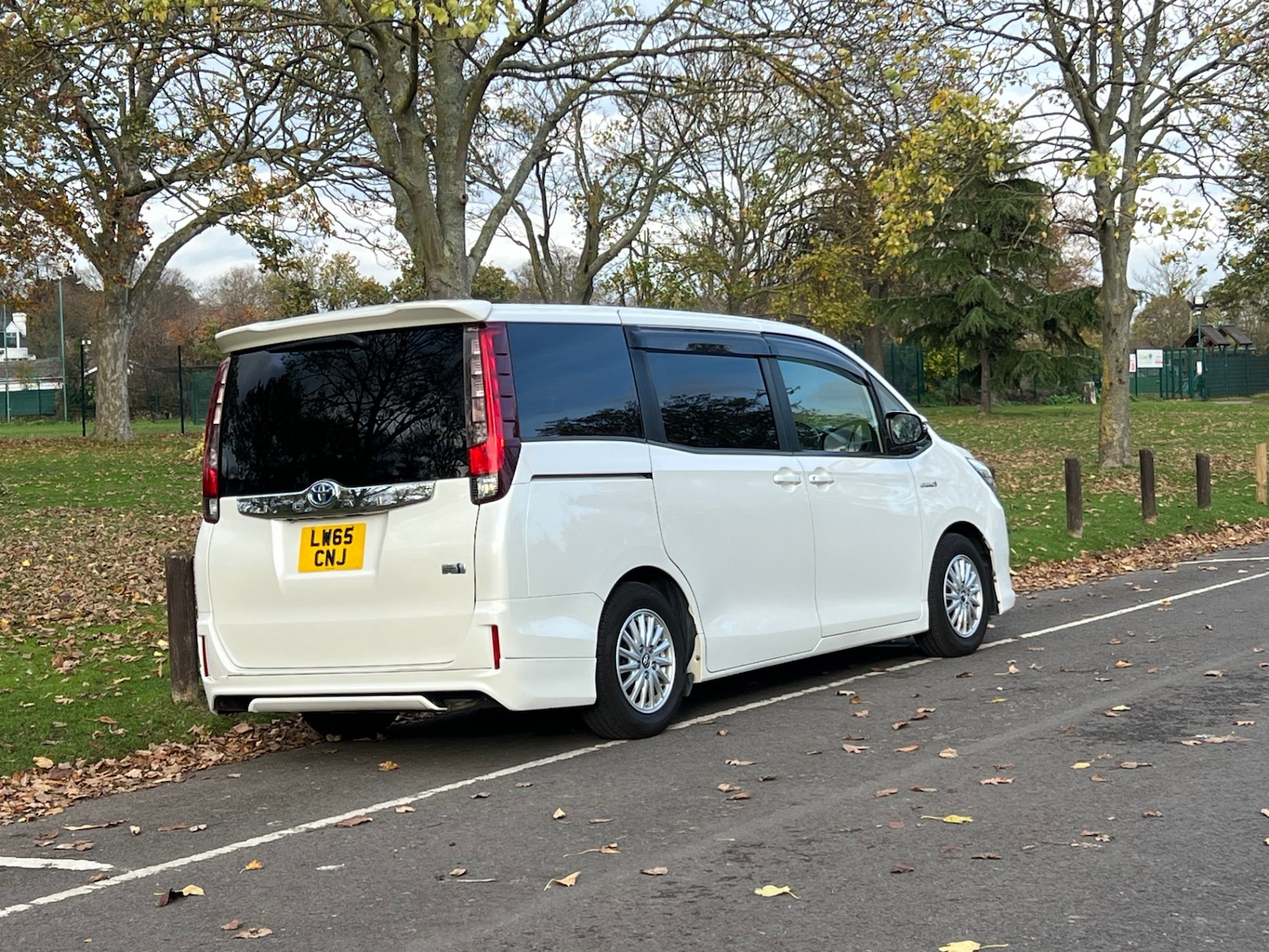 Used Toyota Noah 2015 for sale - 76556712: Photo 49