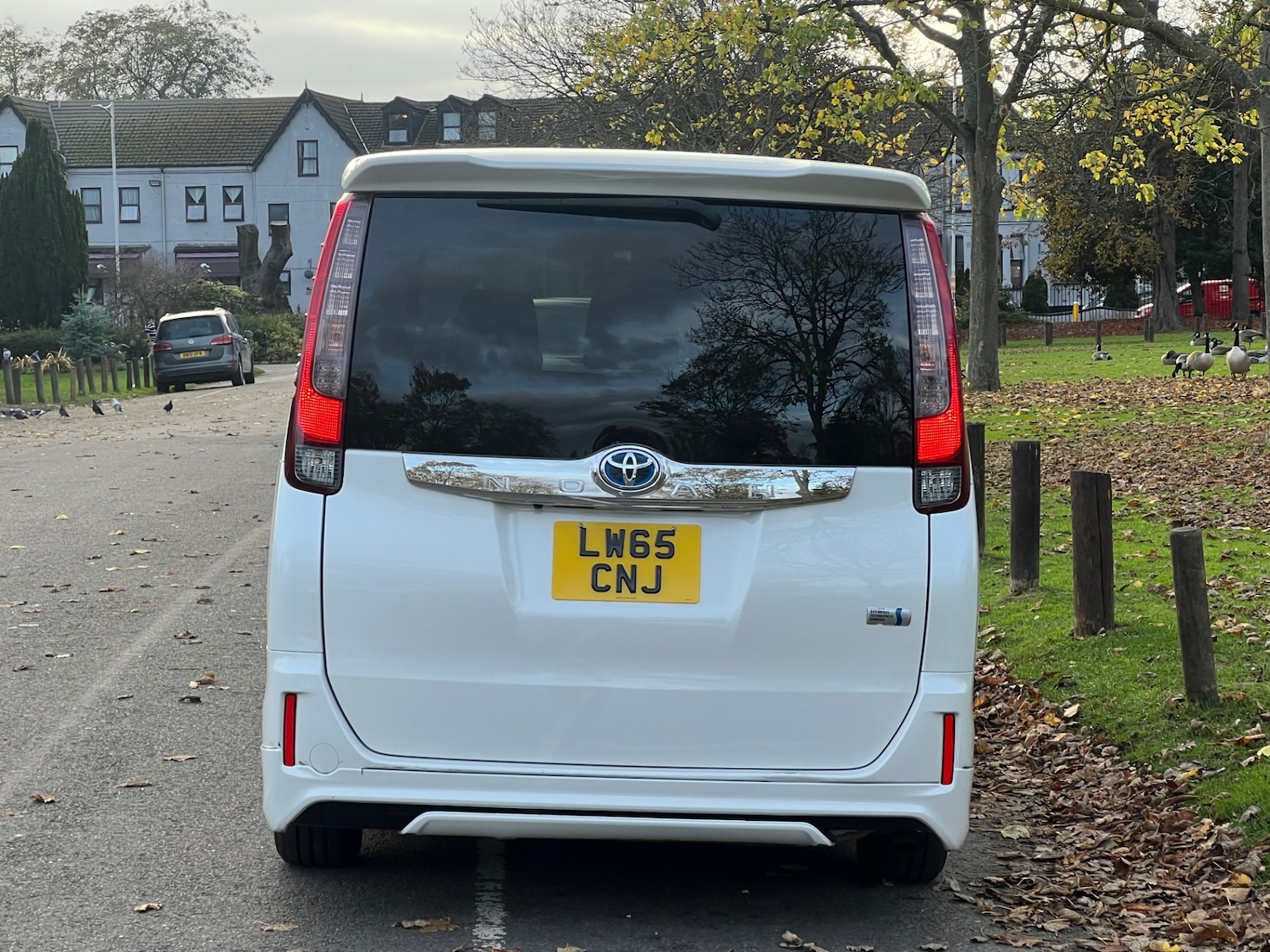 Used Toyota Noah 2015 for sale - 76556712: Photo 5