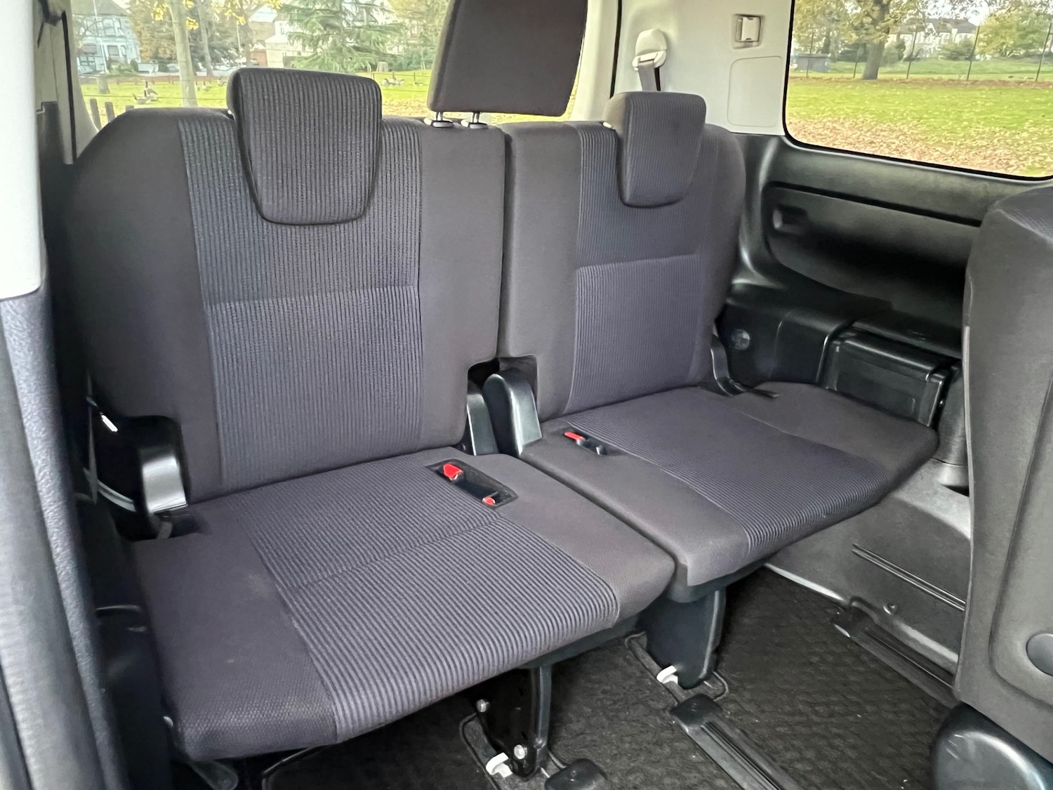 Used Toyota Noah 2015 for sale - 76556712: Photo 51