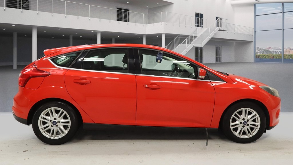 Used Ford Focus 2013 for sale - 76758984: Photo 4