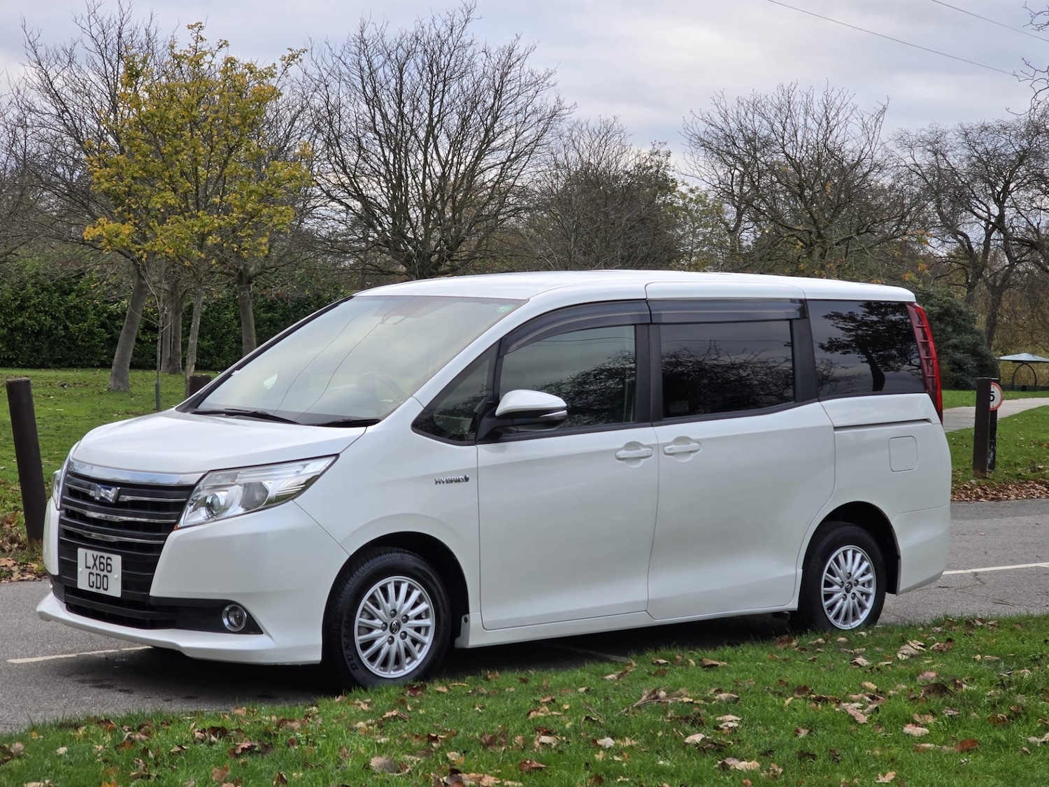 Used Toyota Noah 2025 for sale - 76656288: Photo 10