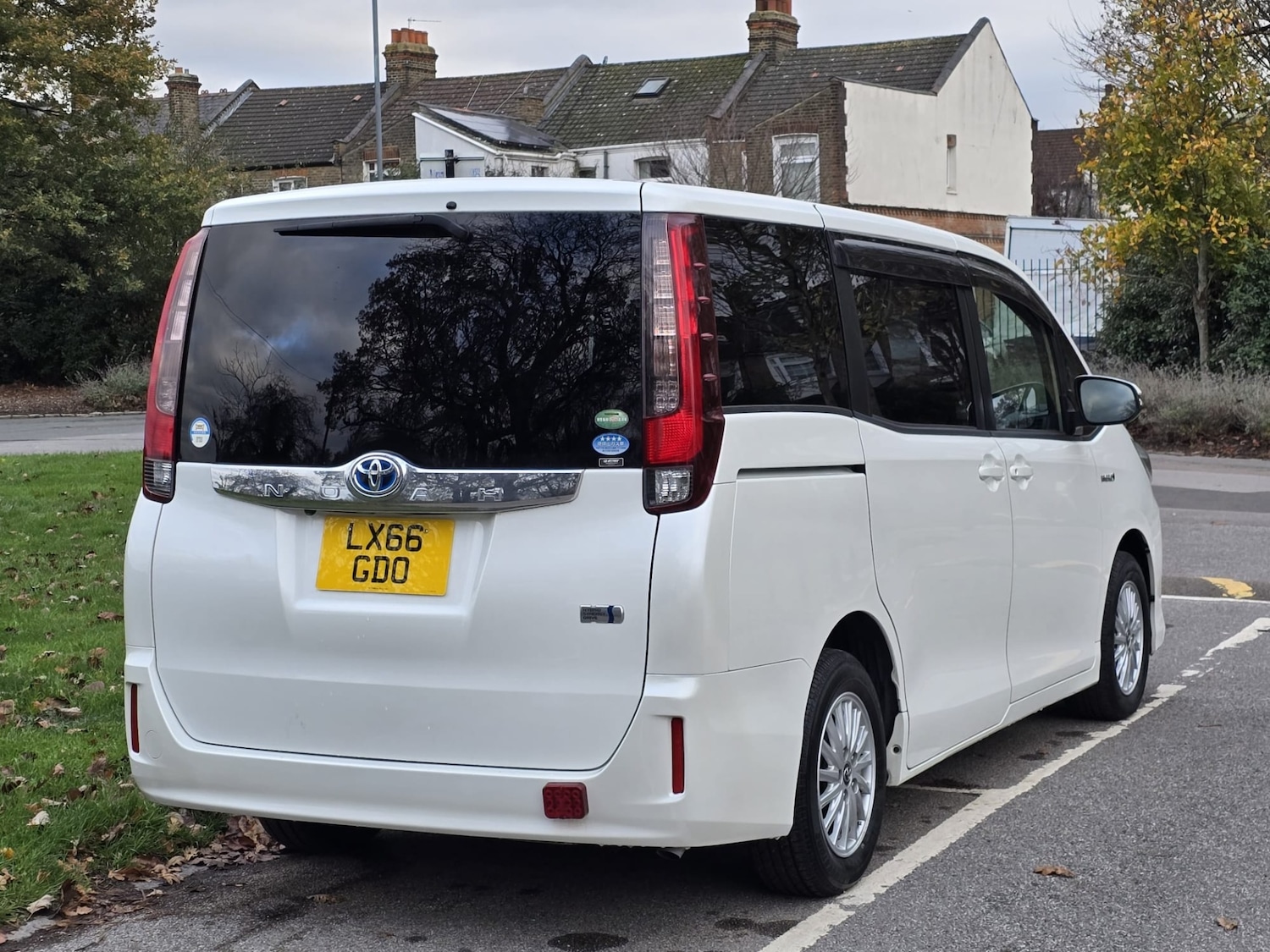 Used Toyota Noah 2025 for sale - 76656288: Photo 19