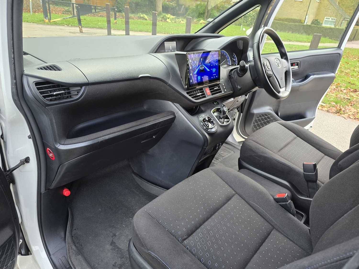 Used Toyota Noah 2025 for sale - 76656288: Photo 24