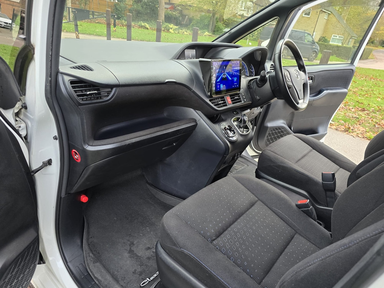 Used Toyota Noah 2025 for sale - 76656288: Photo 26