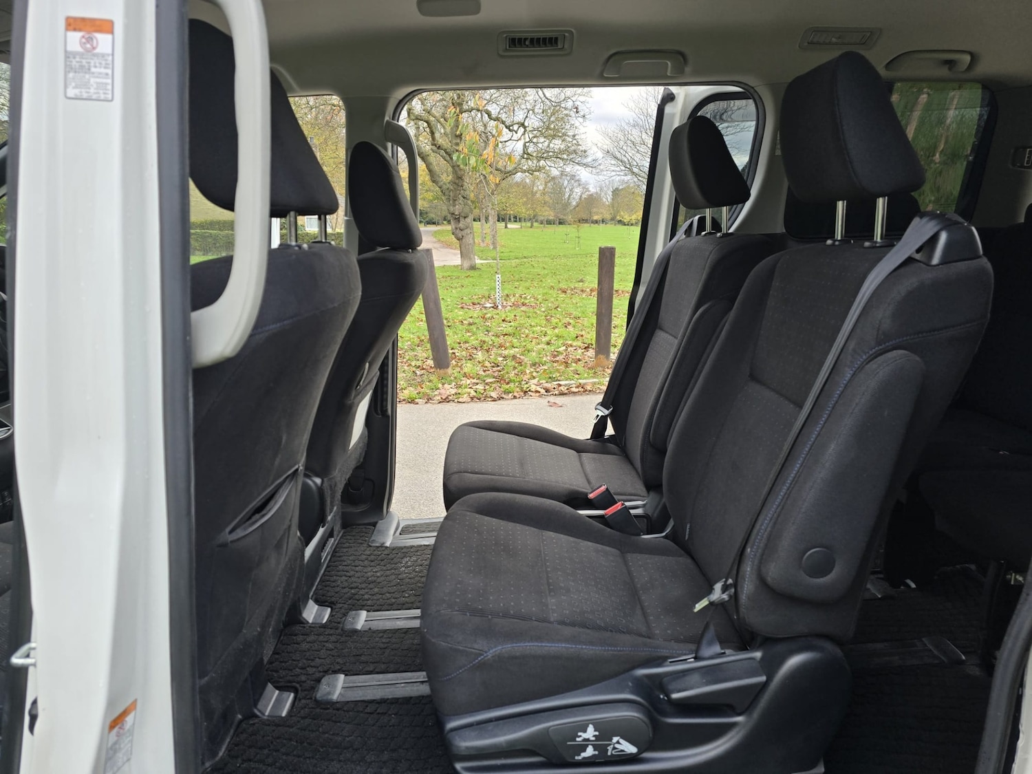 Used Toyota Noah 2025 for sale - 76656288: Photo 30