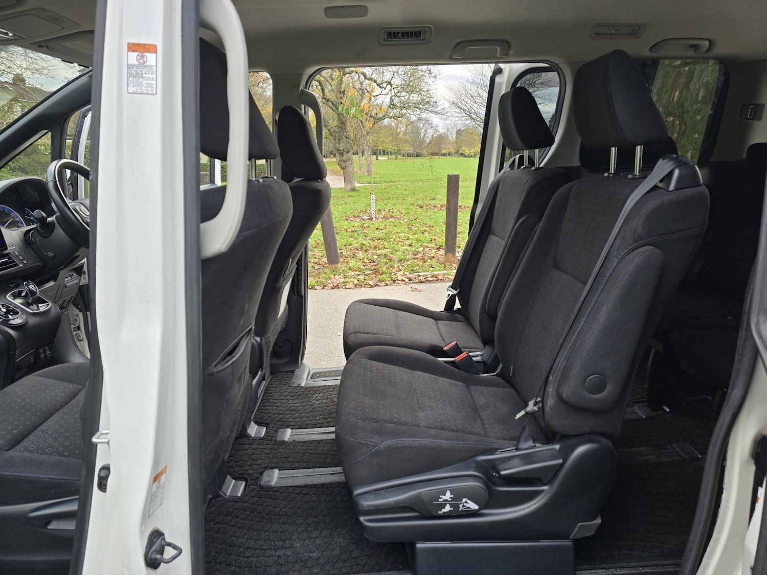 Used Toyota Noah 2025 for sale - 76656288: Photo 31