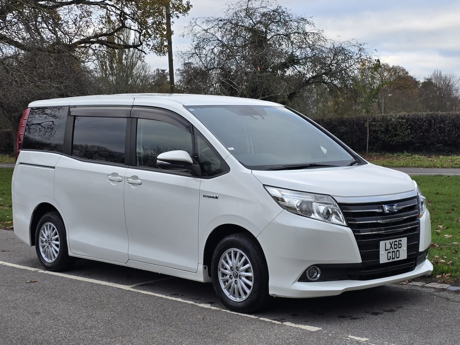 Used Toyota Noah 2025 for sale - 76656288: Photo 5