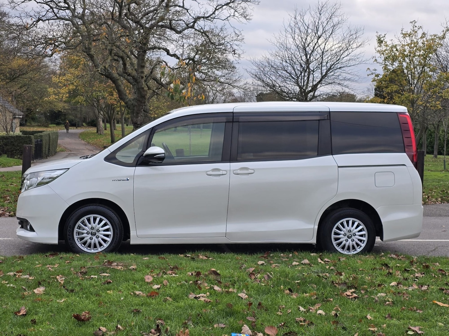 Used Toyota Noah 2025 for sale - 76656288: Photo 9