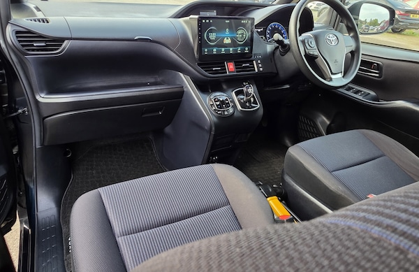 Used Toyota Voxy 2015 for sale - 74899381: Photo 20