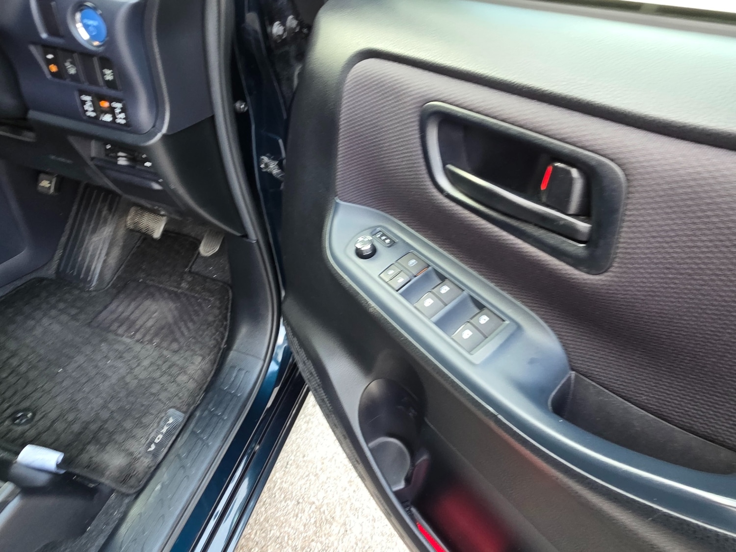 Vehicle 28