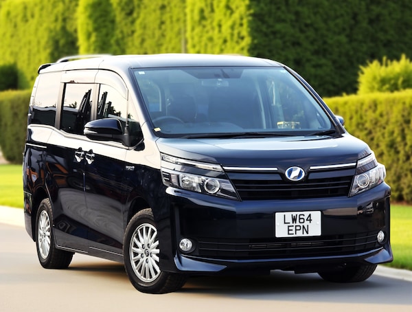 Used Toyota Voxy 2015 for sale - 74899381: Photo 45
