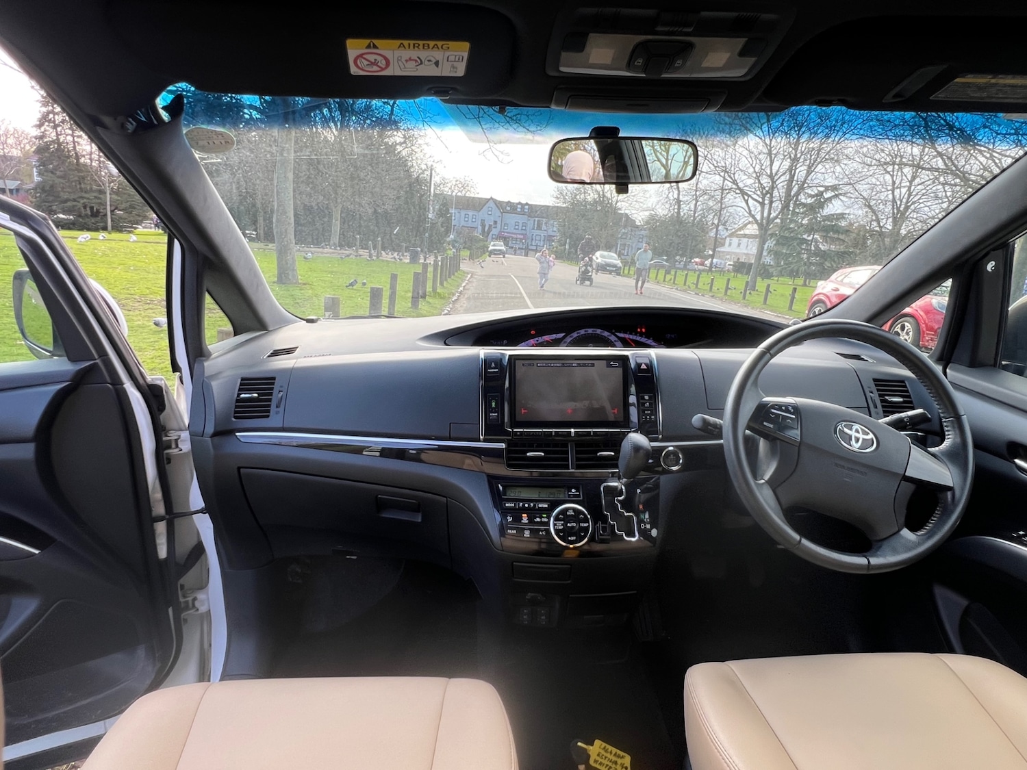 Used Toyota Estima 2026 for sale - 77743023: Photo 32