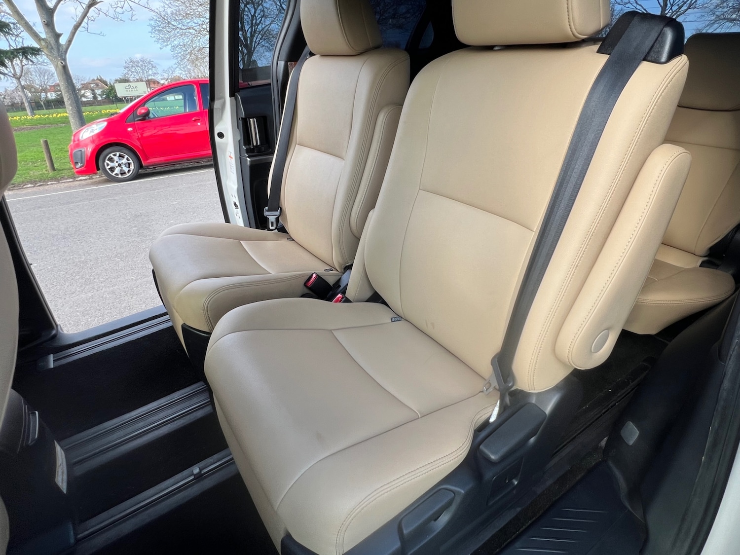 Used Toyota Estima 2026 for sale - 77743023: Photo 37