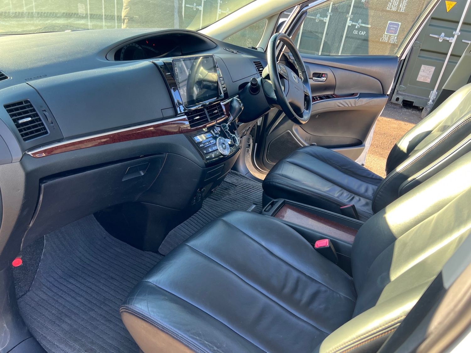 Used Toyota Estima 2024 for sale - 76757409: Photo 41