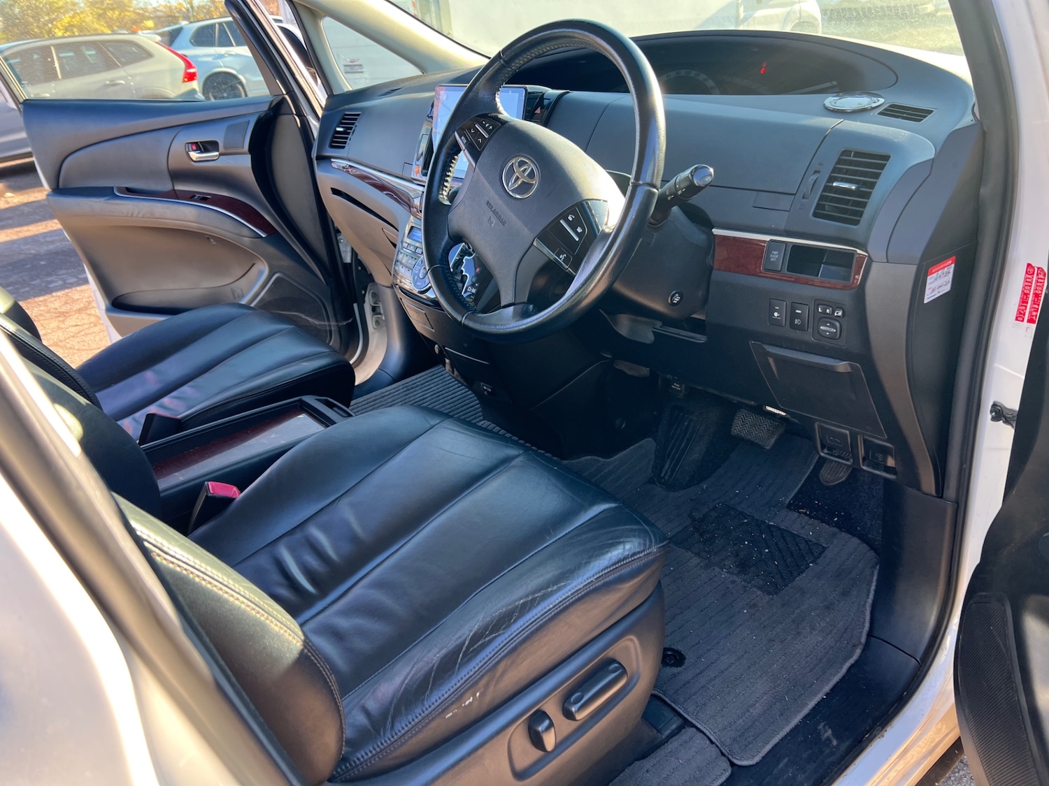 Used Toyota Estima 2024 for sale - 76757409: Photo 45