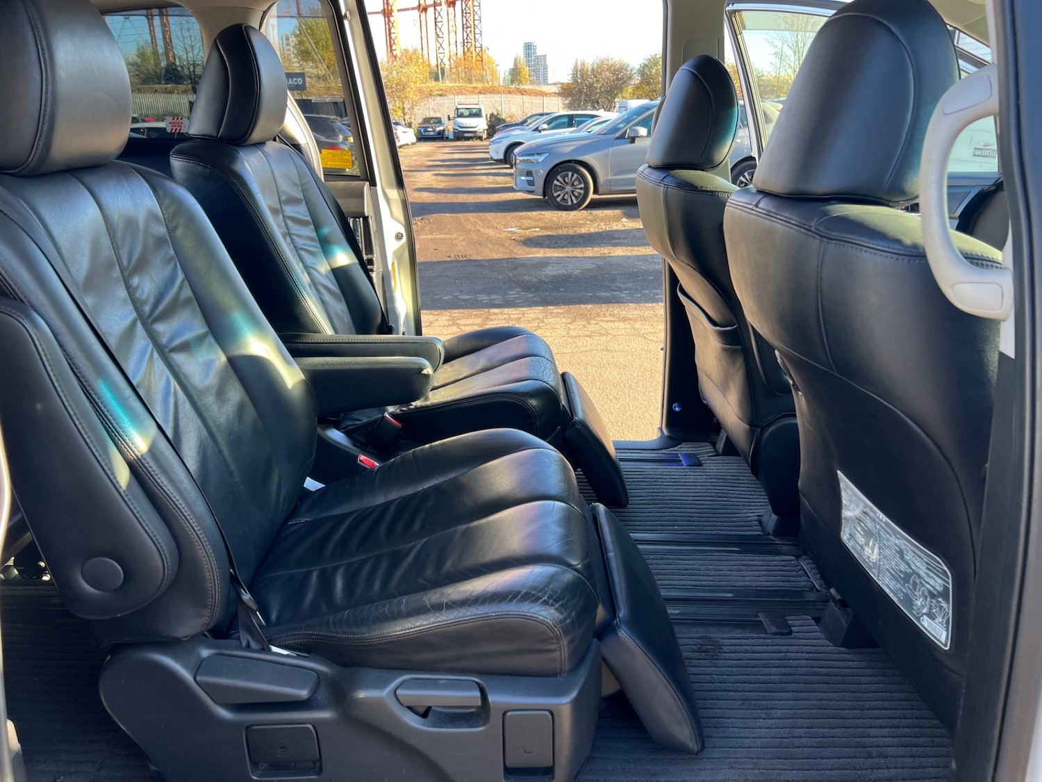 Used Toyota Estima 2024 for sale - 76757409: Photo 46