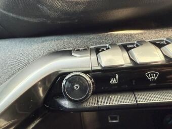 Used Peugeot 3008 2018 for sale - 77213272: Photo 39