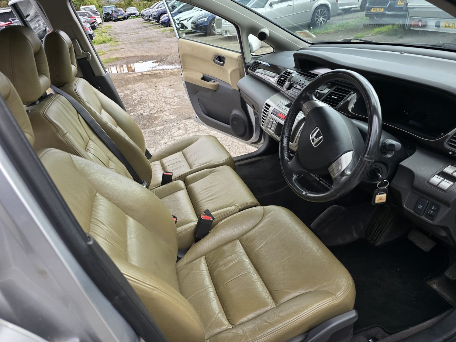 Used Honda FR-V 2009 for sale - 76142632: Photo 76
