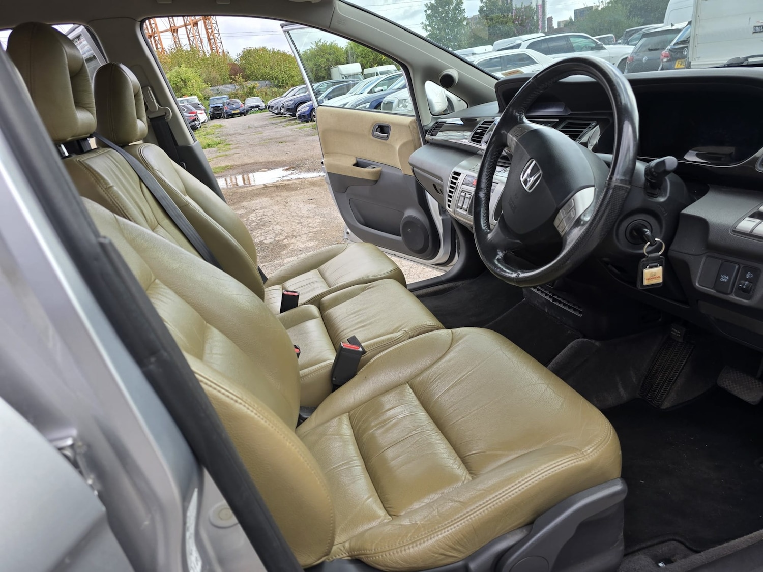 Used Honda FR-V 2009 for sale - 76142632: Photo 77