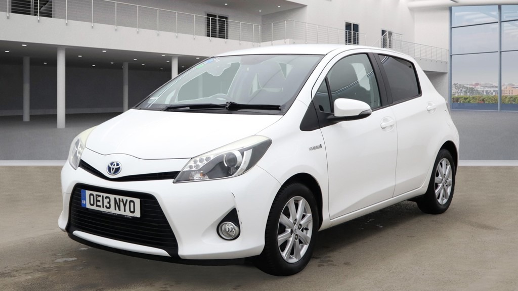 Used Toyota Yaris 2013 for sale - 76134642: Photo 2