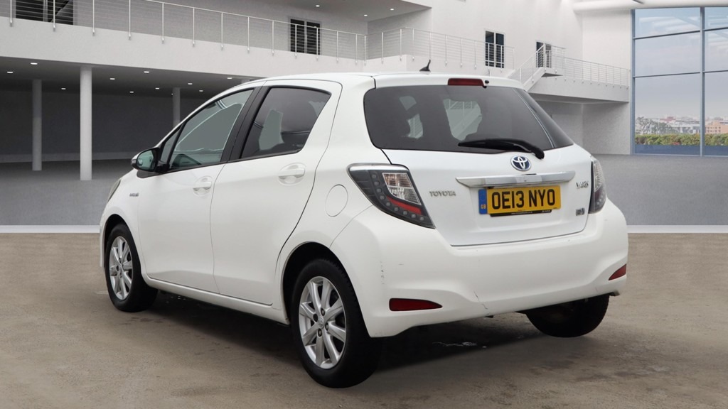 Used Toyota Yaris 2013 for sale - 76134642: Photo 3