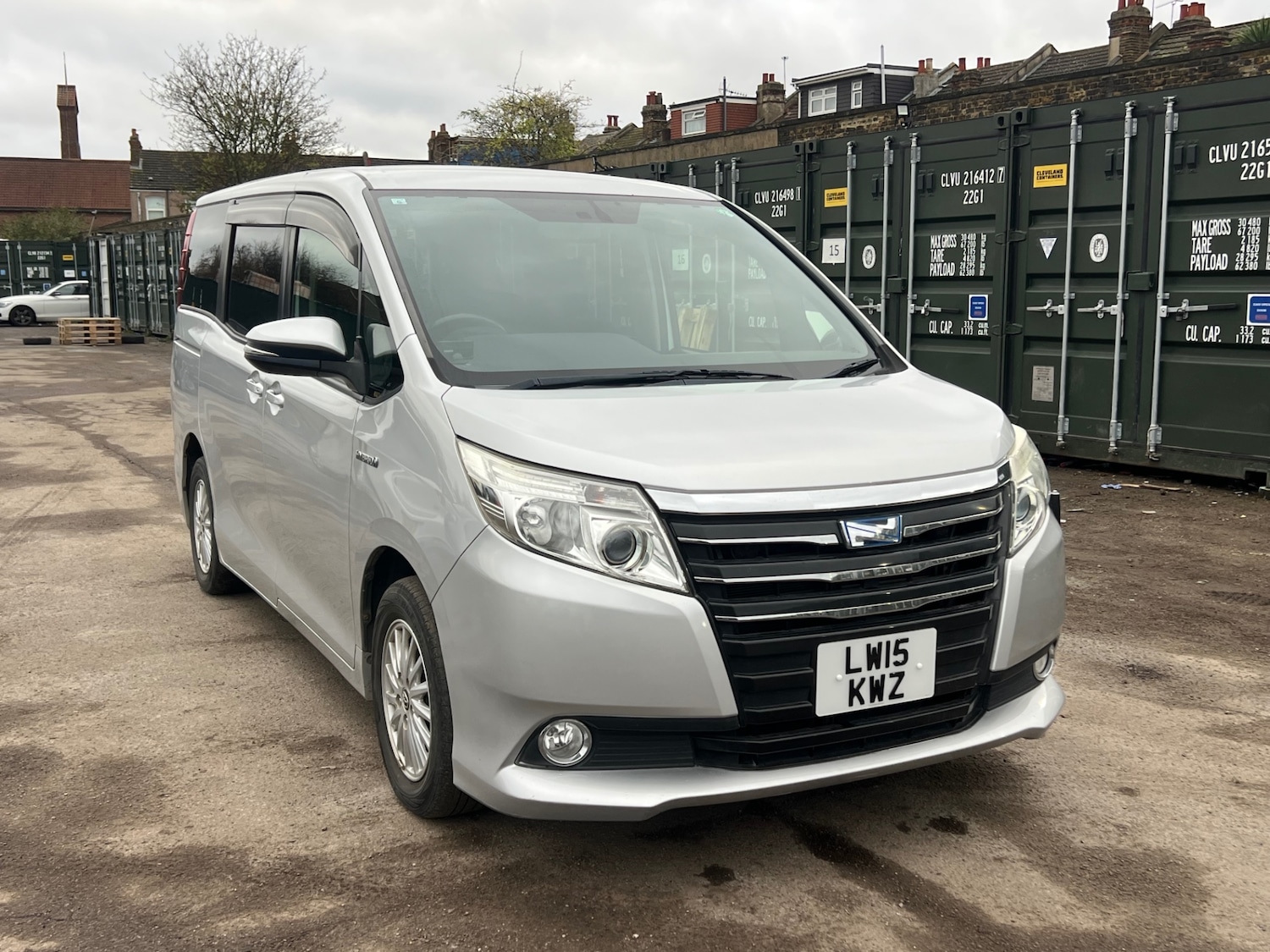 Used Toyota Noah 2025 for sale - 76722064: Photo 11