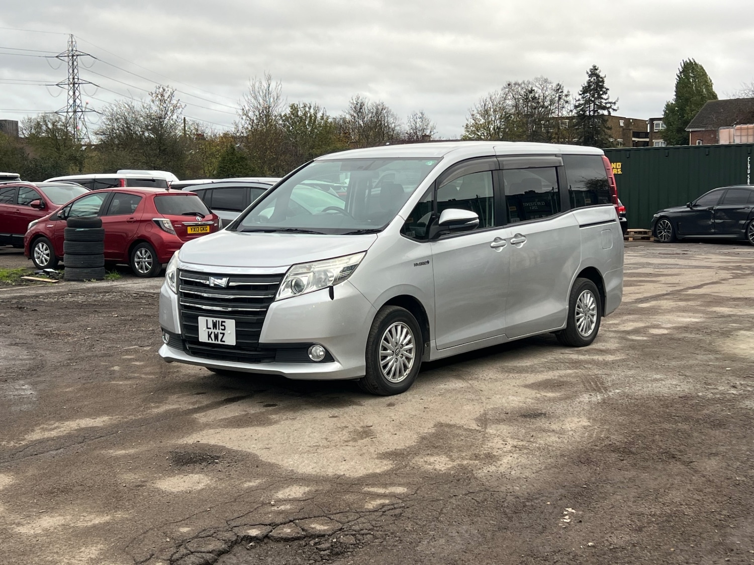 Used Toyota Noah 2025 for sale - 76722064: Photo 12