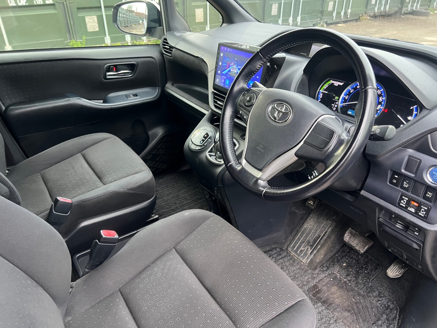 Used Toyota Noah 2025 for sale - 76722064: Photo 16