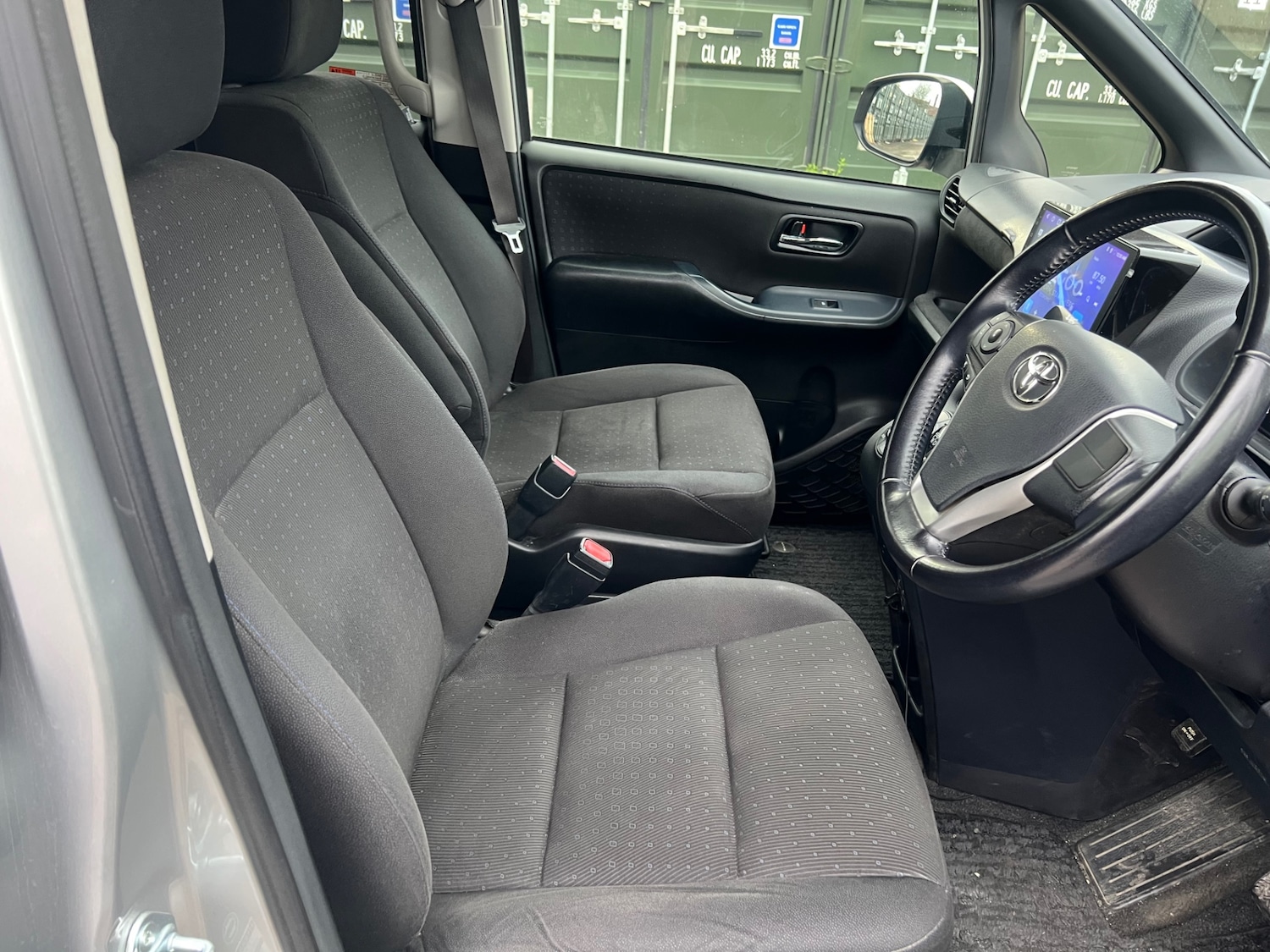 Used Toyota Noah 2025 for sale - 76722064: Photo 17