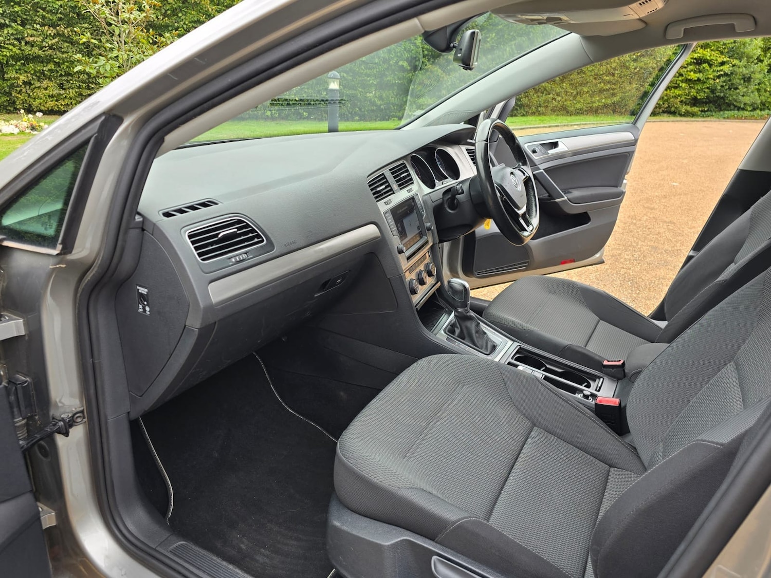 Used Volkswagen Golf 2025 for sale - 75845329: Photo 35