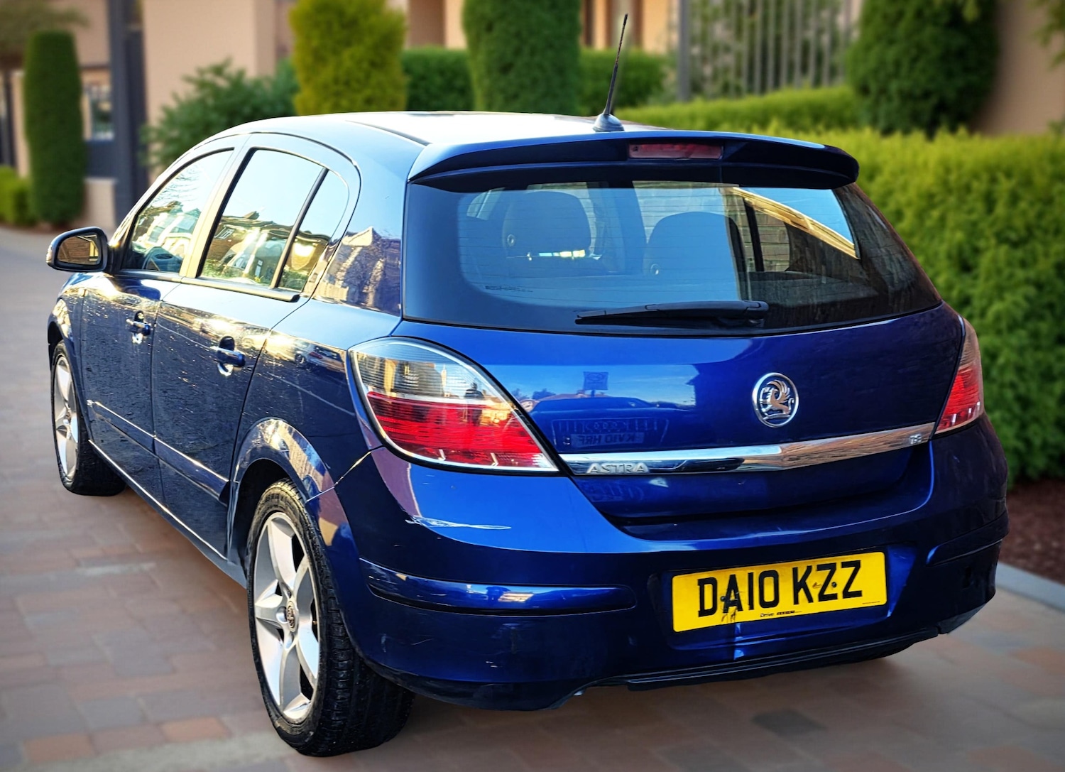 Used Vauxhall Astra 2010 for sale - 76656943: Photo 3