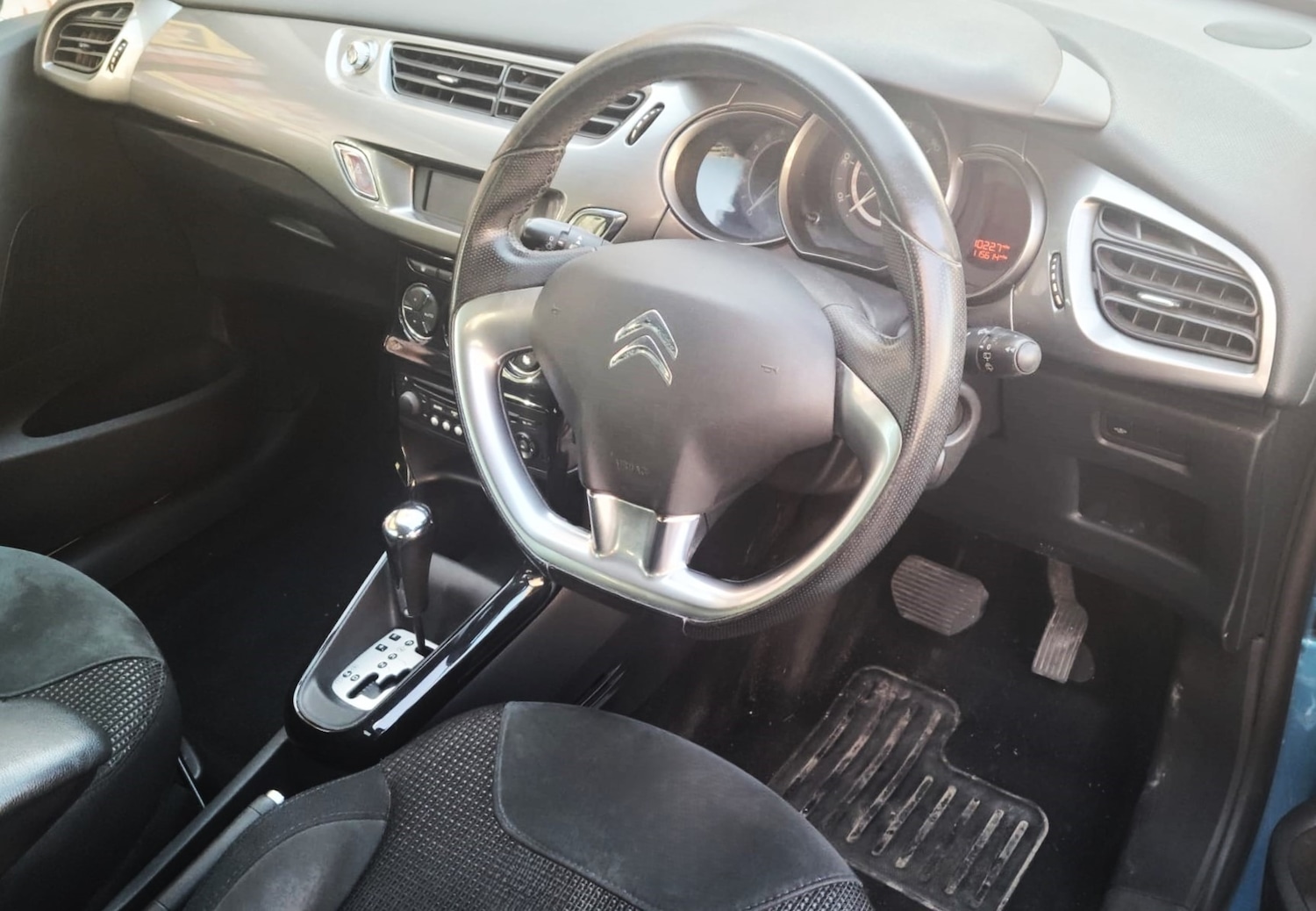 Used Citroen C3 2010 for sale - 76643817: Photo 12